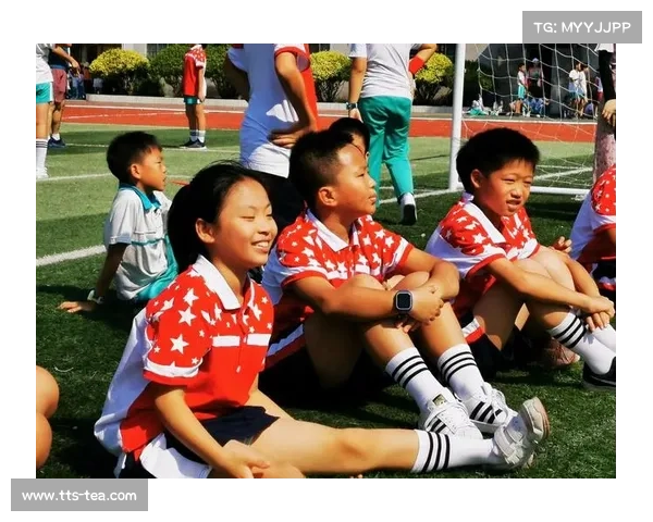 2017年在中国美丽杭州举办的重大体育赛事回顾运动员青春活力绽放光彩